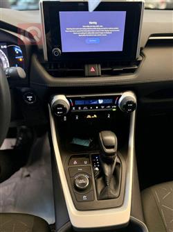 تۆیۆتا ڕاڤ 4